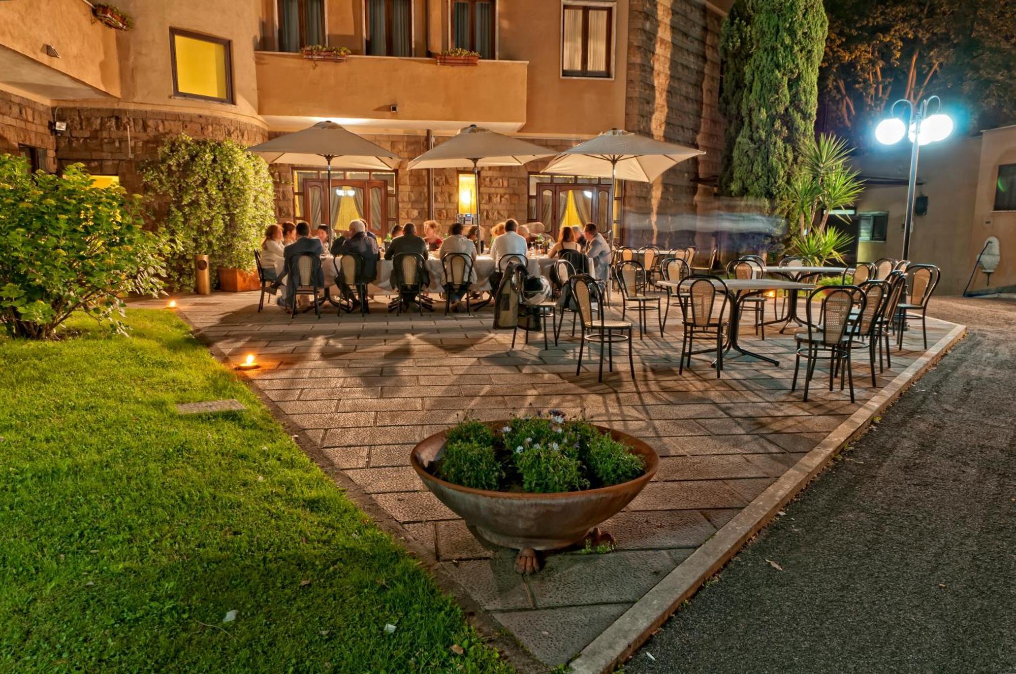 Hotel Cilicia Roma Esterno foto
