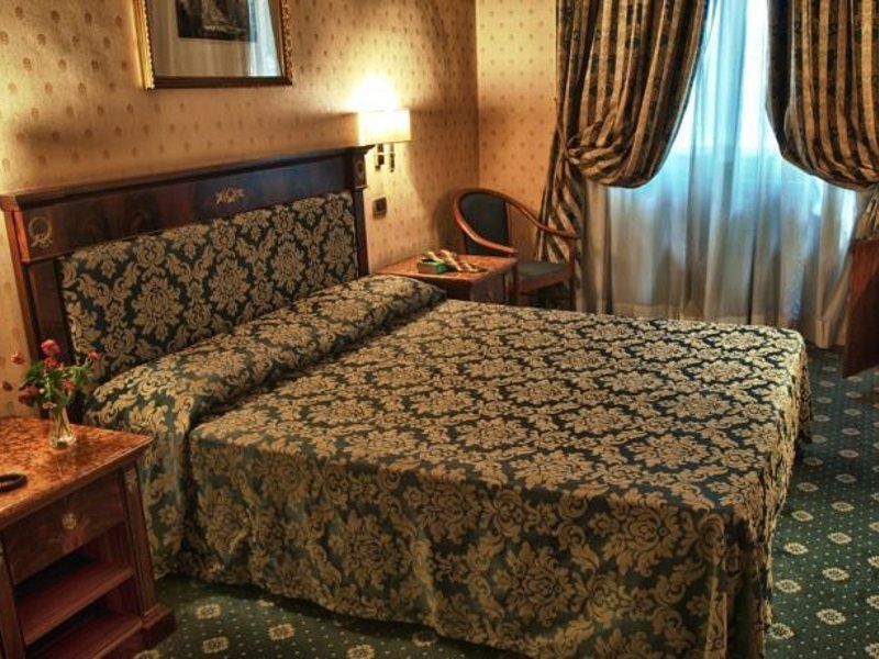 Hotel Cilicia Roma Esterno foto